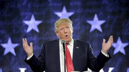 Трамп поздравил Сандерса с победой среди демократов на праймериз