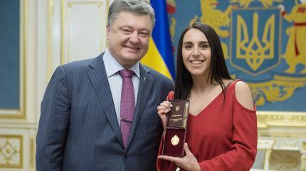 Помои в морду Порошенко, или песни хоть тресни, а жрать не проси! Помои в морду Порошенко, или песни хоть тресни, а жрать не проси!