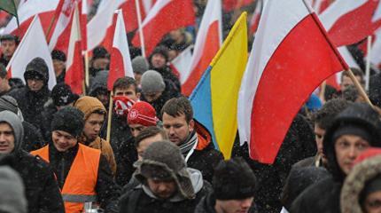Поляки резко изменили свое отношение к украинцам после случая под Полтавой Поляки резко изменили свое отношение к украинцам после случая под Полтавой