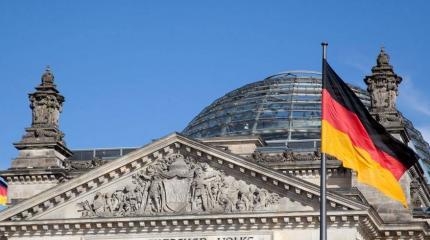 После слов Зеленского о Штайнмайере канцлера Германии Шольца отговаривают от поездок в Киев После слов Зеленского о Штайнмайере канцлера Германии Шольца отговаривают от поездок в Киев
