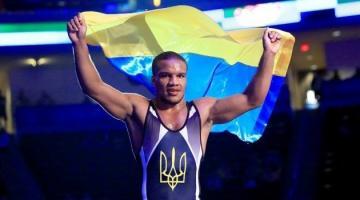 Украинский борец захотел сменить гражданство после проигрыша финала россиянину