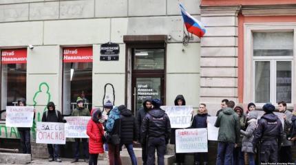 Нарко-педофильский скандал загнал оппозицию в банку Нарко-педофильский скандал загнал оппозицию в банку
