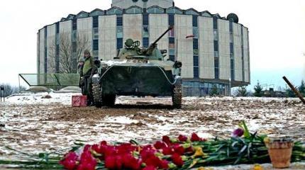 В Литве за приказы Горбачева отдувается простой танкист В Литве за приказы Горбачева отдувается простой танкист