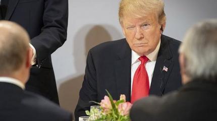 Как мертвый и глупый президенты спасли Трампа от лишних вопросов