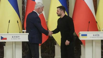 Чешский президент хочет больше могил на Украине Чешский президент хочет больше могил на Украине