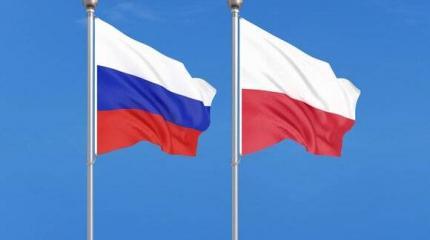 Польша заподозрила 45 российских дипломатов в «шпионаже» и высылает их из страны Польша заподозрила 45 российских дипломатов в «шпионаже» и высылает их из страны