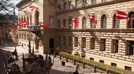 Латвия набивает себе цену, признав Россию «спонсором терроризма» Латвия набивает себе цену, признав Россию «спонсором терроризма»