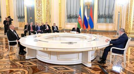 Мирный договор: Армения уступает с оговорками, Азербайджан близится к цели Мирный договор: Армения уступает с оговорками, Азербайджан близится к цели