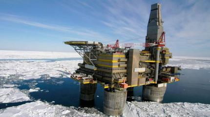 Shell затаилась на шельфе: нет сил, как хочется бурить Shell затаилась на шельфе: нет сил, как хочется бурить