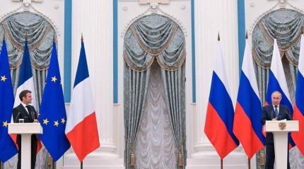 Макрон поможет снизить напряженность, но не за ним решающее слово в НАТО Макрон поможет снизить напряженность, но не за ним решающее слово в НАТО