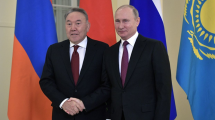 Назарбаев поделится с Путиным стратегией транзита власти Назарбаев поделится с Путиным стратегией транзита власти
