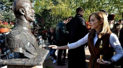 Натальюшка уже купила подсолнечное масло, и не только купила, но даже разлила