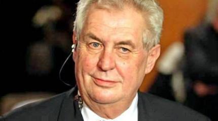 Кабинет министров Чехии запретил Земану присутствовать на параде Победы