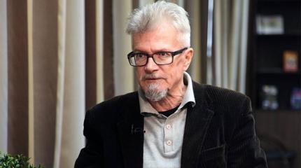 Лимонов призвал Путина "заканчивать" с Украиной Лимонов призвал Путина "заканчивать" с Украиной