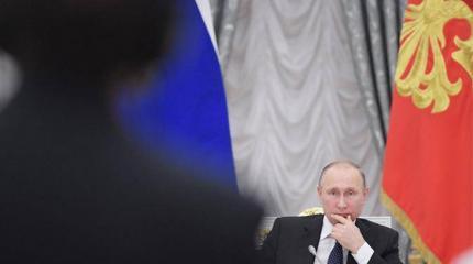 Кандидат в преемники № 1, отодвинув кандидата № 2, затеял новую интригу Кандидат в преемники № 1, отодвинув кандидата № 2, затеял новую интригу