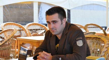 Платон Беседин: Киеву надо было проводить другую политику, а не запрещать книги Платон Беседин: Киеву надо было проводить другую политику, а не запрещать книги