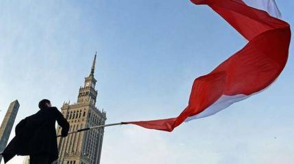 Польша готова запретить России «по-своему» трактовать историю Польша готова запретить России «по-своему» трактовать историю