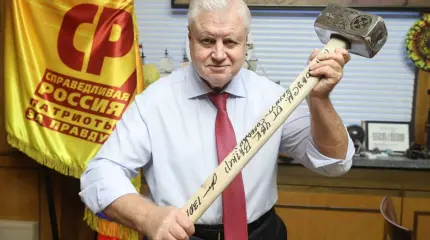 Миронов проиграл, «кинув» Прилепина Миронов проиграл, «кинув» Прилепина