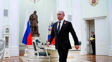 20 лет у власти: Путин становится как Ельцин в самый разгар кризиса 20 лет у власти: Путин становится как Ельцин в самый разгар кризиса