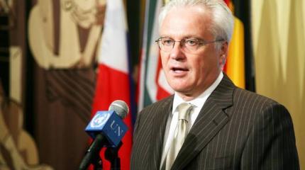 Чуркин: США «взяли привычку воровать россиян по всему миру» Чуркин: США «взяли привычку воровать россиян по всему миру»