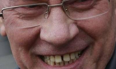 Азаров вспомнил светлое прошлое и снова рвётся в бой с «майданщиками» Азаров вспомнил светлое прошлое и снова рвётся в бой с «майданщиками»