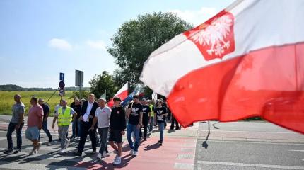 «Политика»: страх перед новой Украиной
