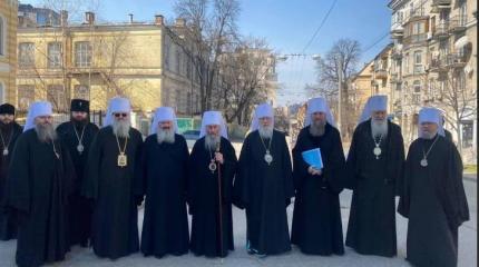 Унижение иерархов УПЦ перед Зеленским закончилось закрытием доступа к Лавре Унижение иерархов УПЦ перед Зеленским закончилось закрытием доступа к Лавре