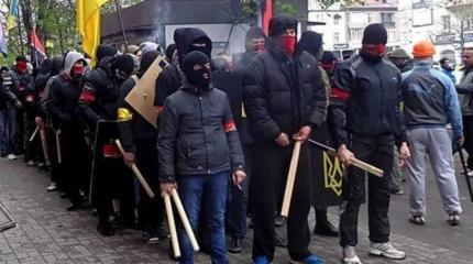 Насколько самостоятельны украинские националистические радикалы? Насколько самостоятельны украинские националистические радикалы?