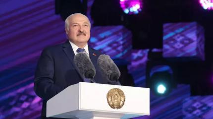 Лукашенко раскритиковал обращение Зеленского к гражданам Белоруссии Лукашенко раскритиковал обращение Зеленского к гражданам Белоруссии