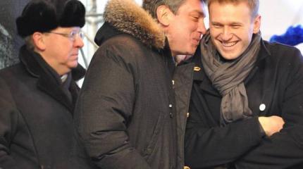 Завершаем коллективный портрет "пятой колонны" Завершаем коллективный портрет "пятой колонны"