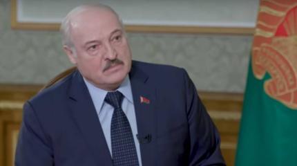 Лукашенко о переговорах Москвы и Киева: Украине нужно цепляться за этот момент