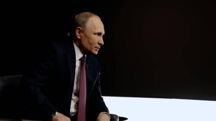 Путин: судьи могут учитывать мнение уважаемых людей