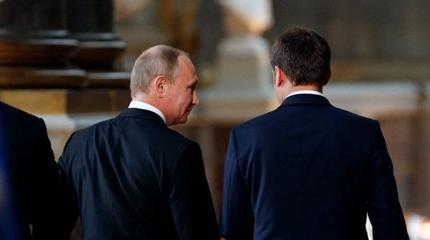 Жалобы Макрона Путину на Sputnik и война против RT