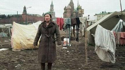 Хуже Москвы лучше нет: почему провинциалы, кляня ее, мечтают попасть в нее