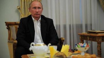Владимир Путин приравнял автопробеги к митингам, а палатки к пикетированию