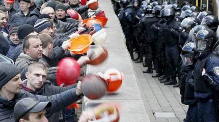 Украинские шахтеры угрожают походом на Киев