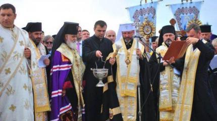 «Братоубийственные» иконы и памятник ОУН на еврейском кладбище в Самборе