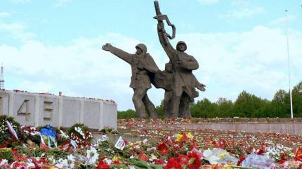 Снос памятника Победы в Риге: русские Латвии готовы ответить на провокацию Снос памятника Победы в Риге: русские Латвии готовы ответить на провокацию