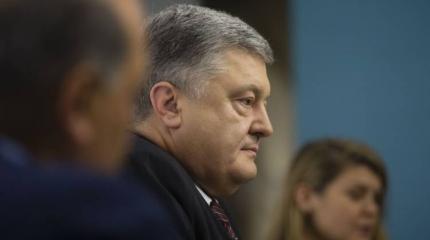 Порошенко уже готов к импичменту: отряды ВСУ в Киеве расстреляют бунтующих Порошенко уже готов к импичменту: отряды ВСУ в Киеве расстреляют бунтующих
