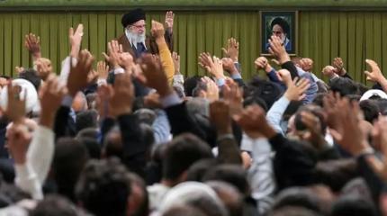 «Лидер Ирана изготовился для бегства в Россию»: