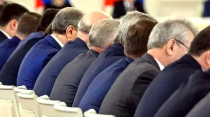 У элиты осталось четыре месяца. %22В обществе появился мощный запрос%22
