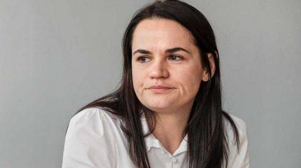 «Президент Света» — сольный евротур в жанре «колхозная звезда» «Президент Света» — сольный евротур в жанре «колхозная звезда»