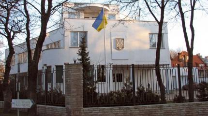 Посольство Украины обстреляли из артиллерии в Триполи Посольство Украины обстреляли из артиллерии в Триполи