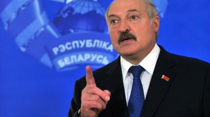 Лукашенко вобьет «Майдан тунеядцев» в землю Лукашенко вобьет «Майдан тунеядцев» в землю