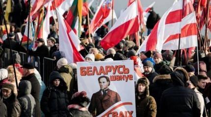 Варшава говорит о желании затащить Минск в прозападный лагерь