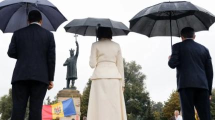 Молдова с помпой отметила день зависимости от Румынии, Украины и всех-всех