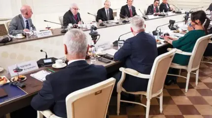 Путин неумолим: «Не договоримся мирным путем, будем добиваться оружием» Путин неумолим: «Не договоримся мирным путем, будем добиваться оружием»