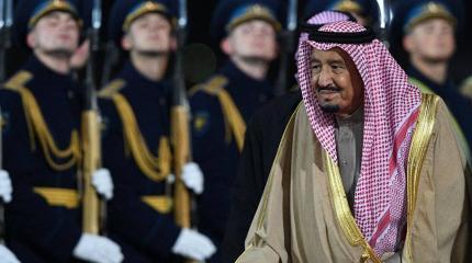 Старый монарх приехал в Москву, чтобы убрать главную опору у России