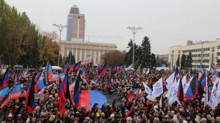 «Дайте им много денег»: для чего на Украине предложили «купить» лояльность Донбасса «Дайте им много денег»: для чего на Украине предложили «купить» лояльность Донбасса