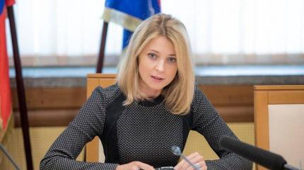 Поклонская пословицей преподала сенаторам США урок получения российских виз Поклонская пословицей преподала сенаторам США урок получения российских виз